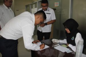 BNNK Garut Tes Urine Pegawai BPR Mustika Permai