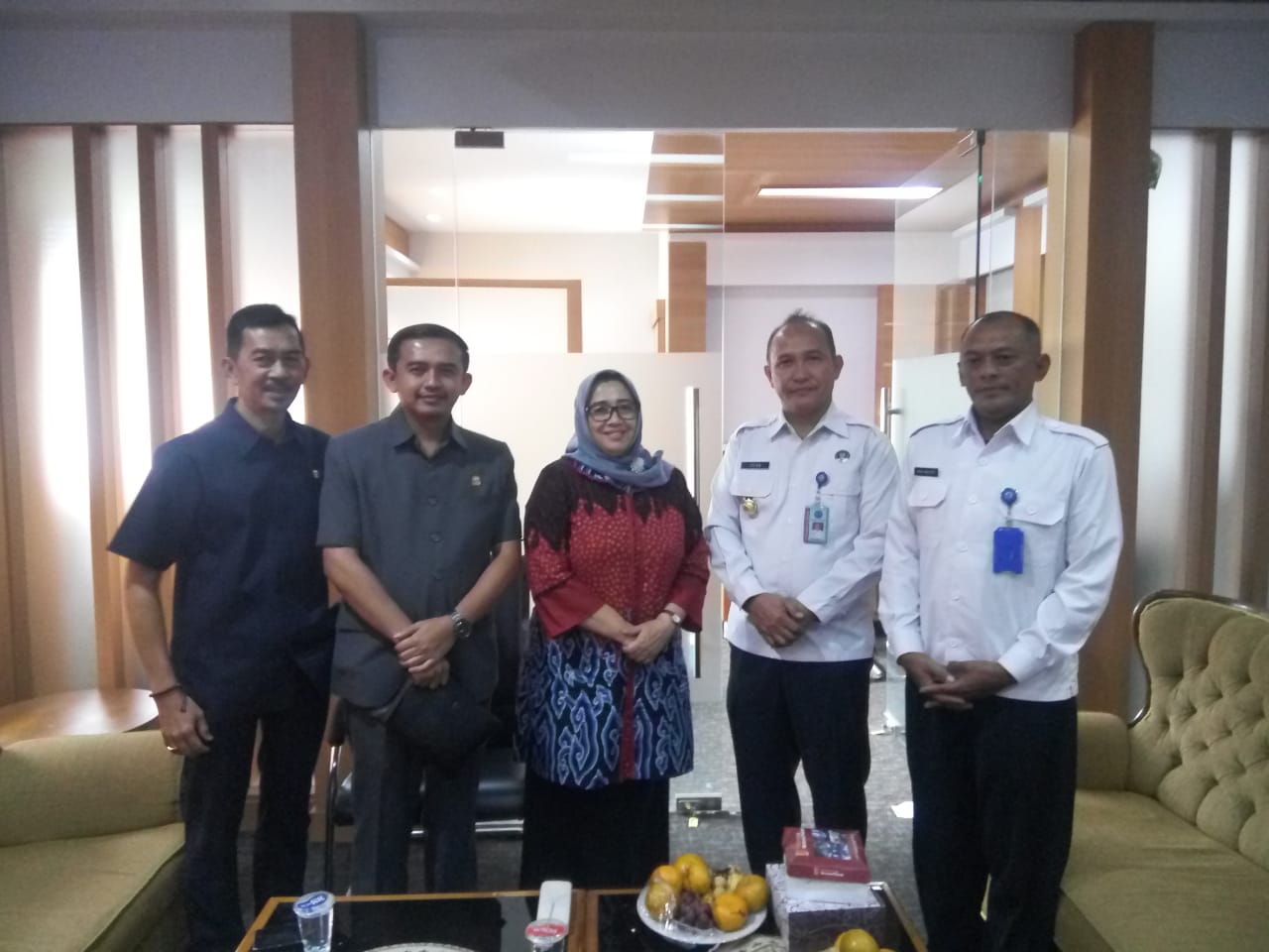 Koordinasi Pembahasan Penerbitan Perda P4GN dengan Ketua DPRD Kab. Garut Koordinasi Pembahasan Penerbitan Perda P4GN dengan Ketua DPRD Kab. Garut