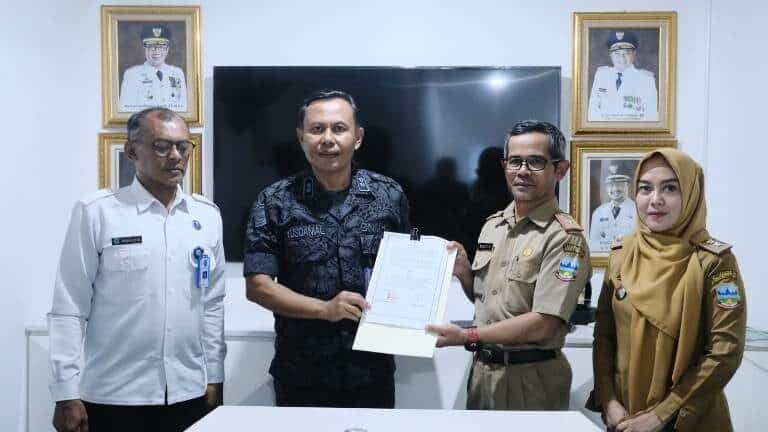 Perkuat P4GNPN, BNNK Garut dan Diskominfo Lakukan MoU Diseminasi Informasi Perkuat P4GNPN, BNNK Garut dan Diskominfo Lakukan MoU Diseminasi Informasi