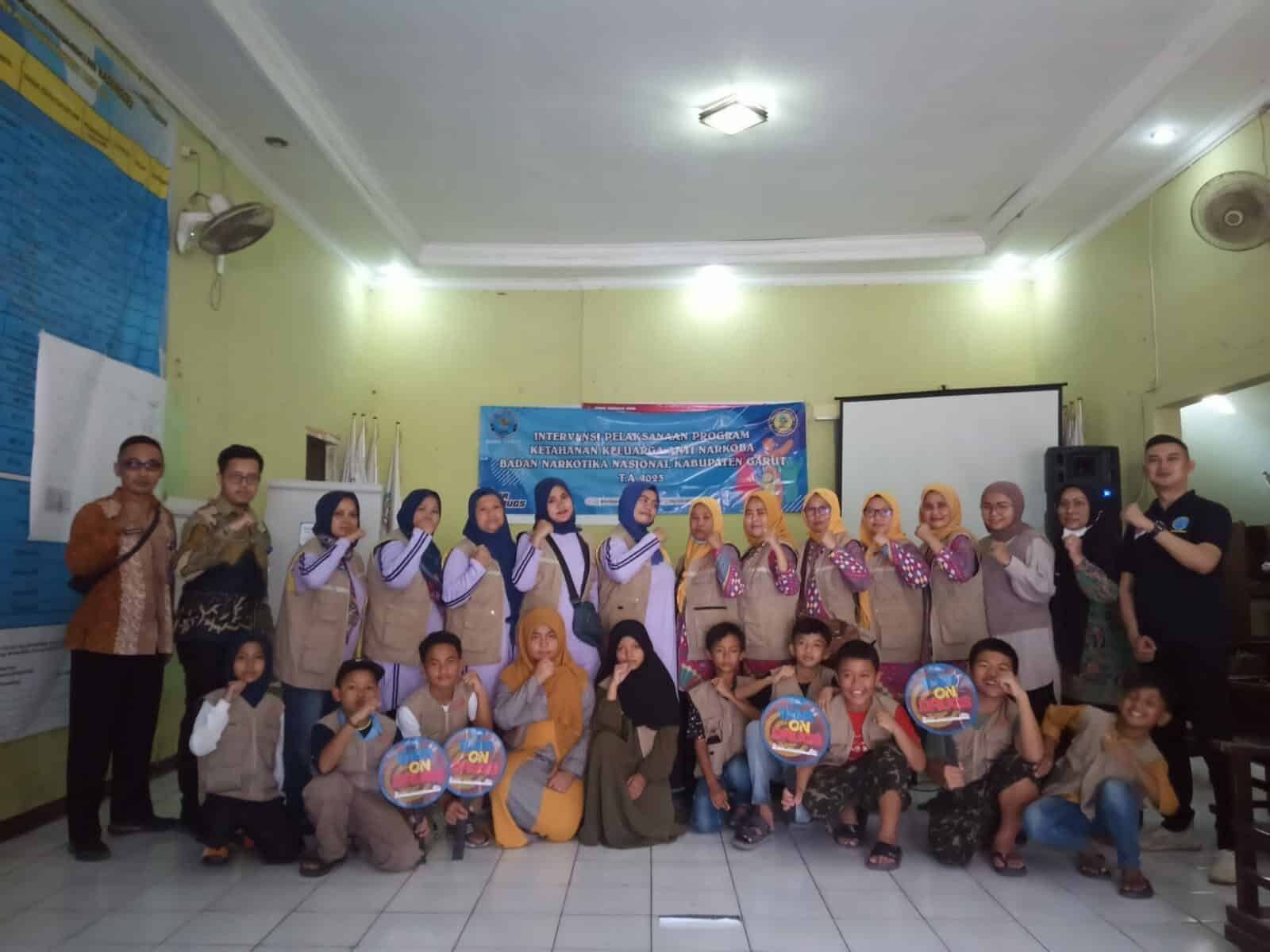 BNNK Garut Gelar Intervensi Program Ketahanan Keluarga Anti Narkoba Sesi 4 BNNK Garut Gelar Intervensi Program Ketahanan Keluarga Anti Narkoba Sesi 3