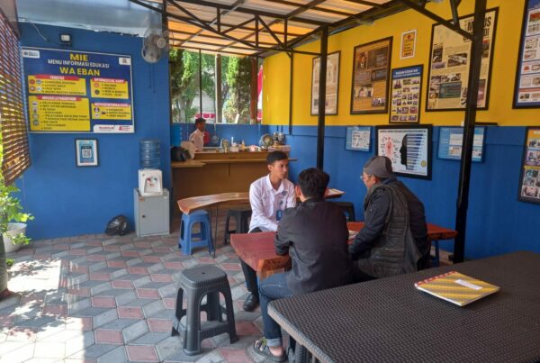 PIKET SIAGA P4GN DI WARUNG EDUKASI BAHAYA NARKOTIKA (WA EBAN) BNNK GARUT