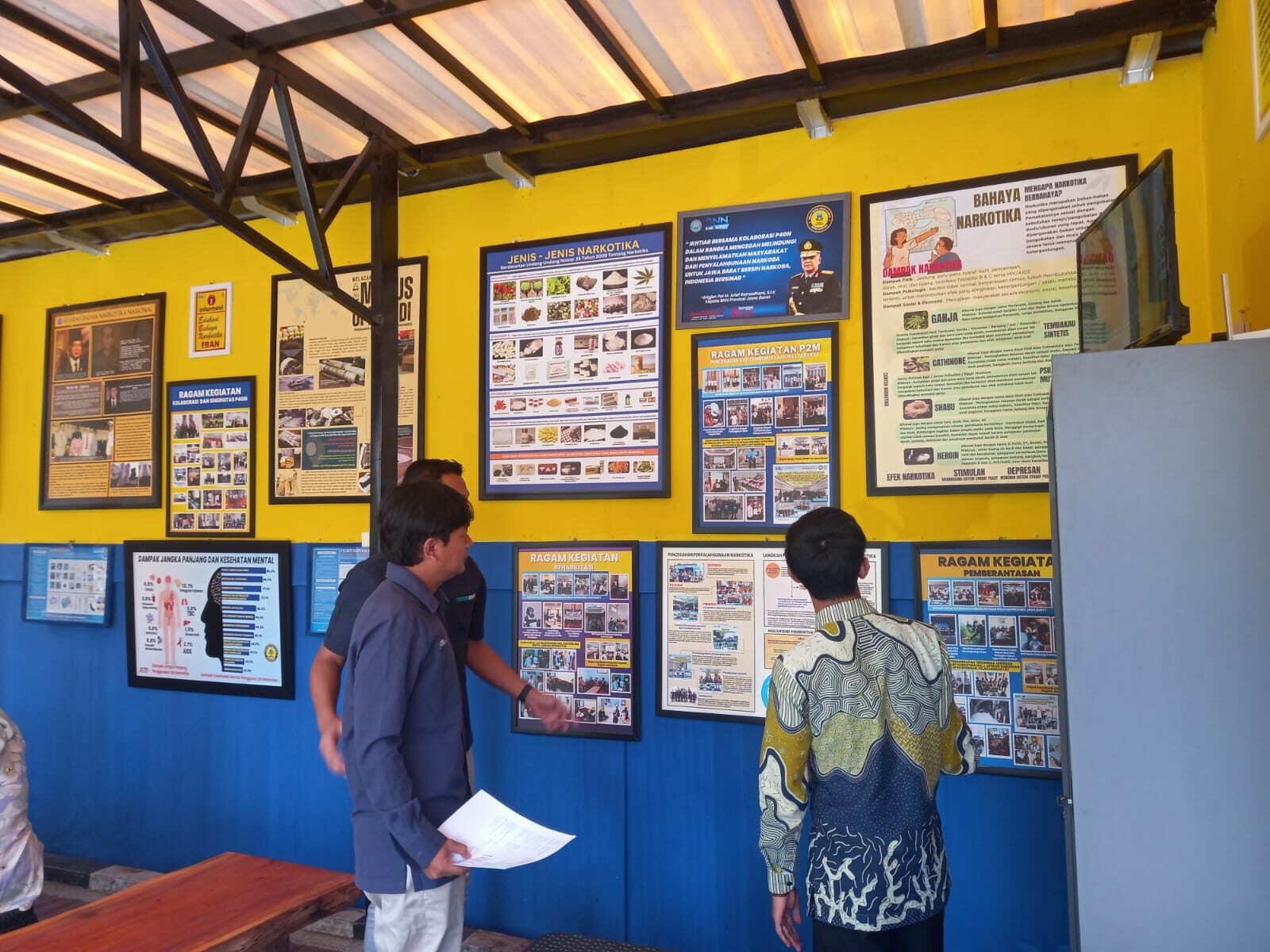 PIKET SIAGA P4GN DI WARUNG EDUKASI BAHAYA NARKOTIKA (WA EBAN) BNNK GARUT PIKET SIAGA P4GN DI WARUNG EDUKASI BAHAYA NARKOTIKA (WA EBAN) BNNK GARUT