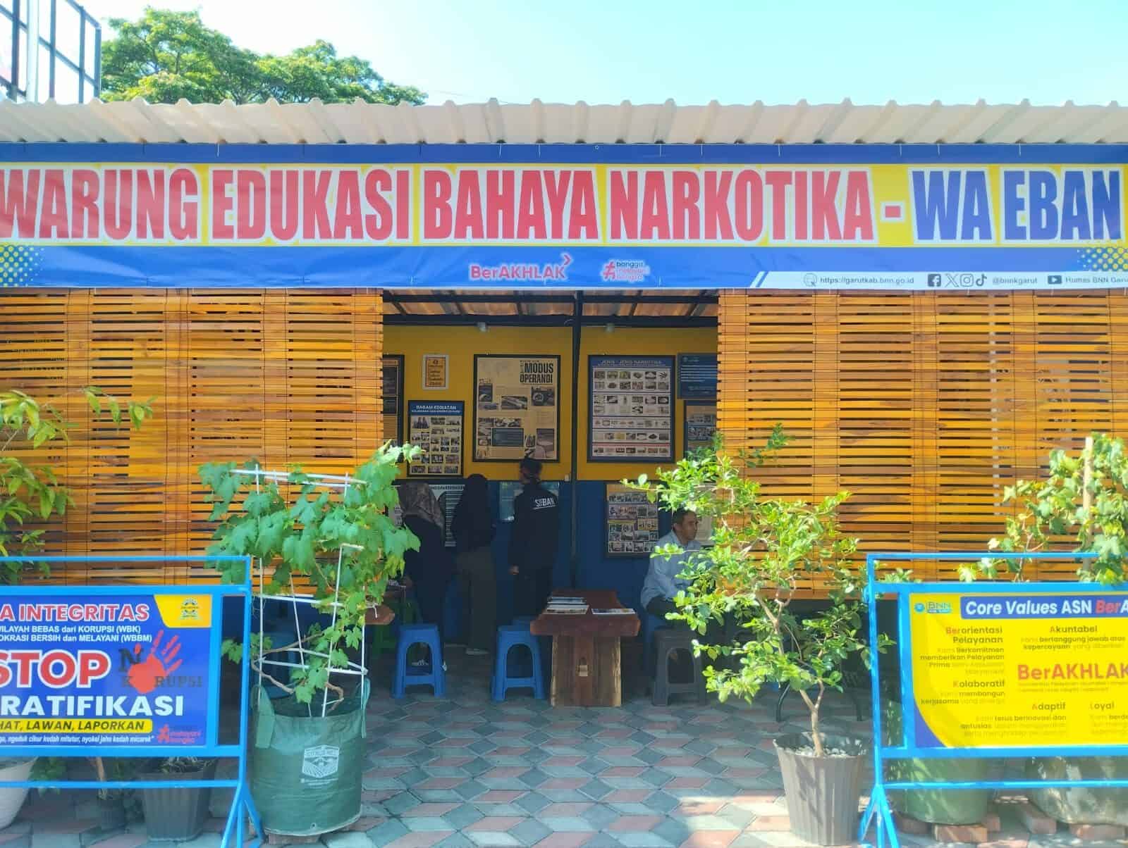 PIKET SIAGA P4GN DI WARUNG EDUKASI BAHAYA NARKOTIKA (WA EBAN) BNNK GARUT